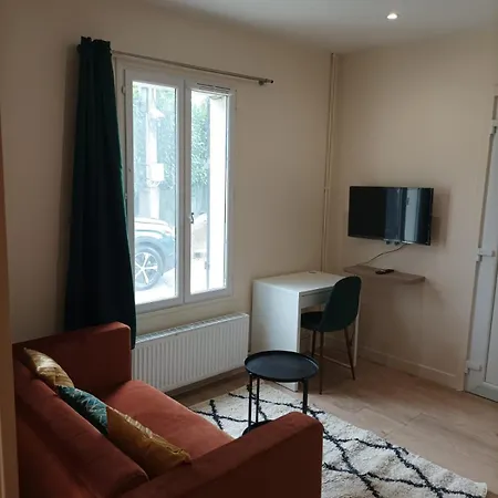 Appartement A Evreux A 10 Minutes De La Gare Et De La Cathedrale Exterior photo
