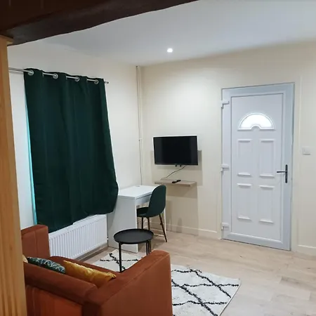 Appartement A Evreux A 10 Minutes De La Gare Et De La Cathedrale Exterior photo