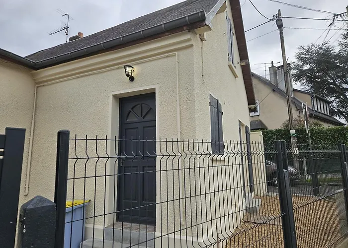 Appartement A Evreux A 10 Minutes De La Gare Et De La Cathedrale