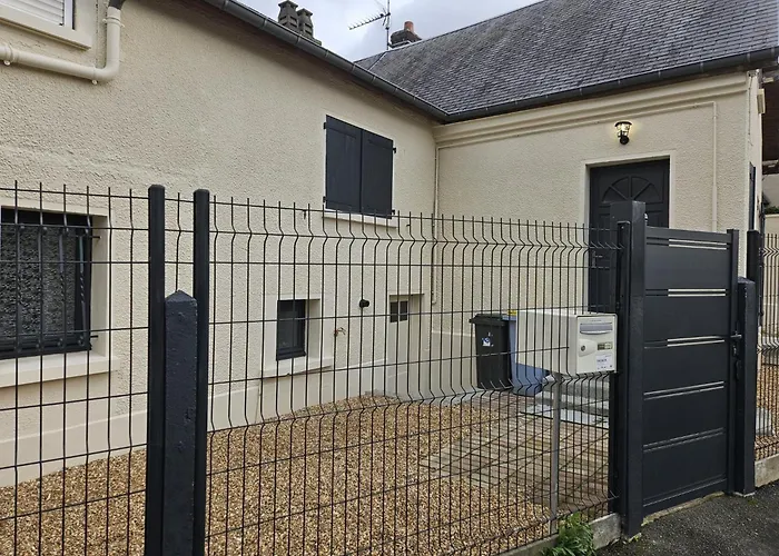 Appartement A Evreux A 10 Minutes De La Gare Et De La Cathedrale